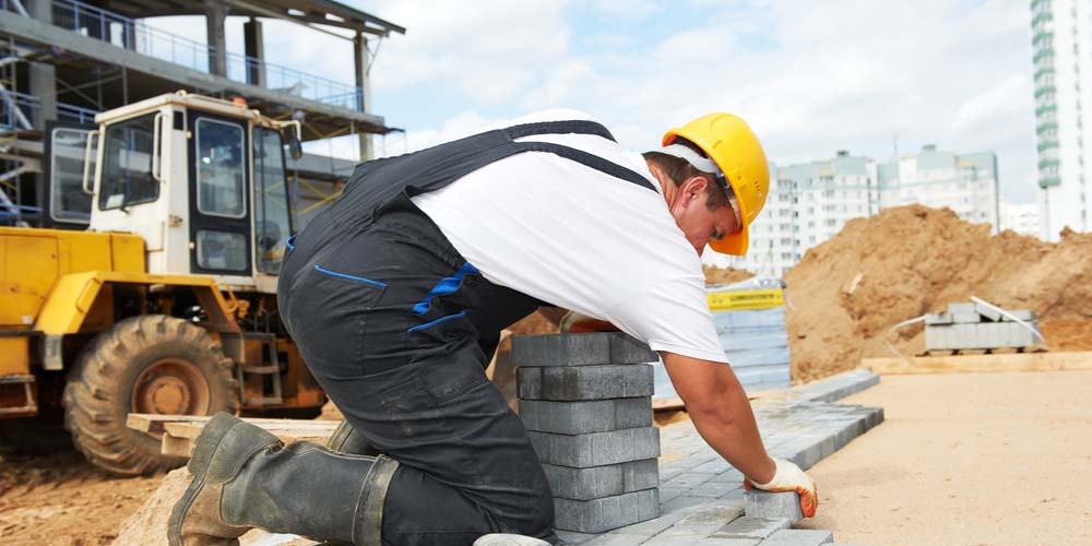 Изкопните услуги са важен елемент при изграждането на нови сгради, ремонтните работи и други проекти